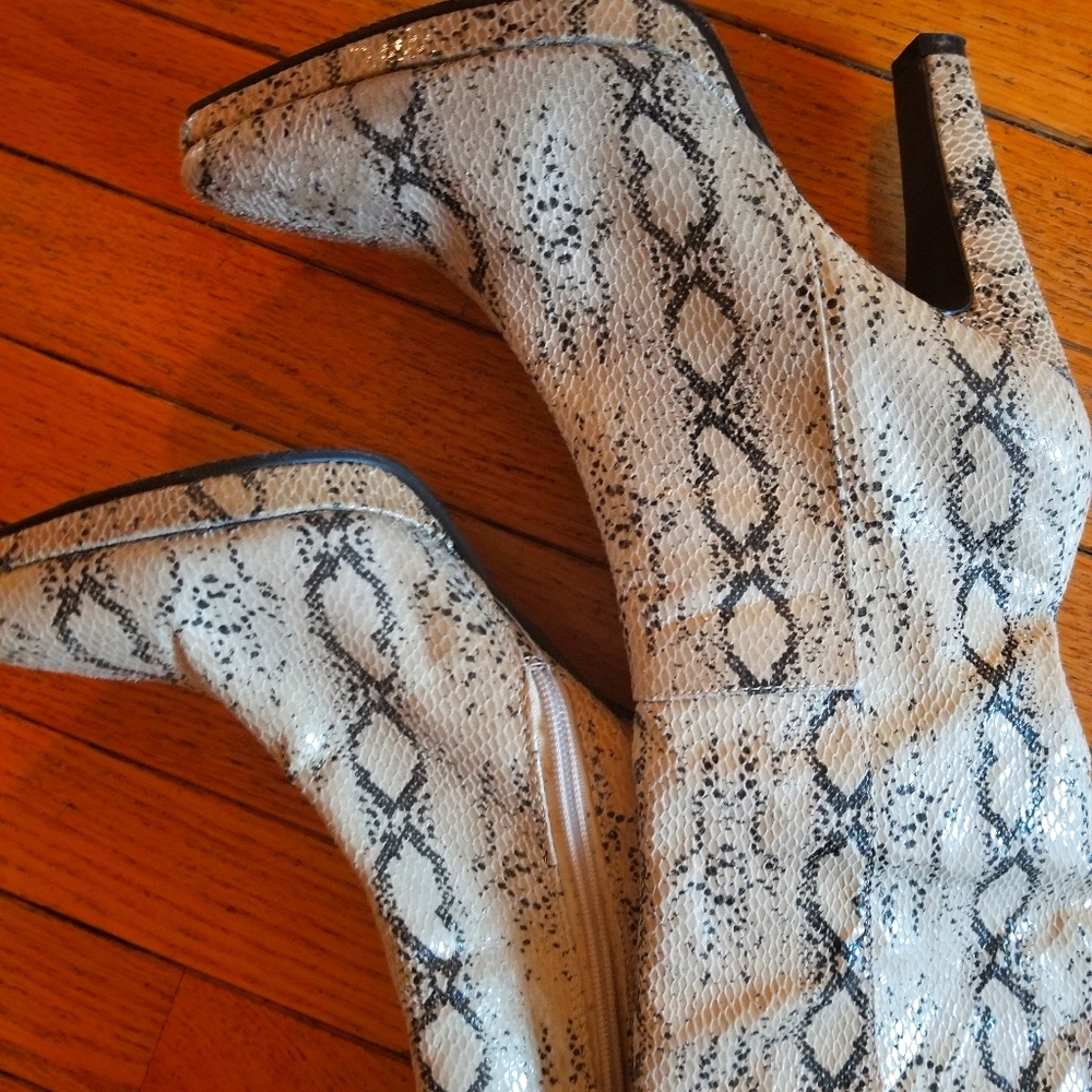 Classique Snakeskin Over the Knee Boot